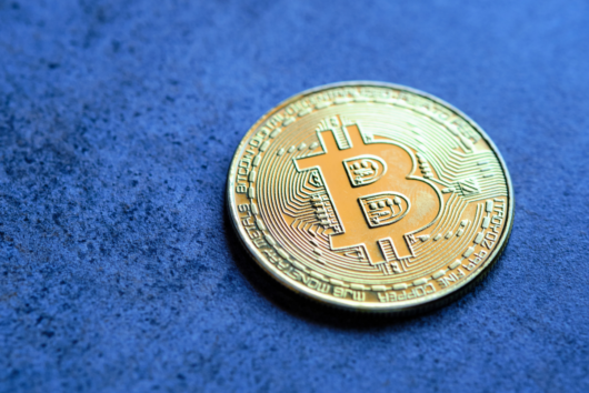 Pasar Dunia Memburuk, Harga Bitcoin Turun ke kisaran Rp570 juta